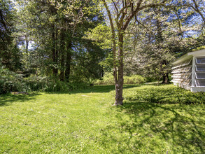 209 Peaceable St in Ridgefield, CT - Building Photo - Building Photo