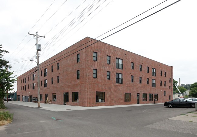 526 Water St in Eau Claire, WI - Building Photo - Building Photo