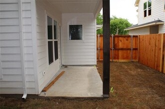 810 Dover St in Pilot Point, TX - Building Photo - Building Photo