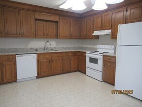 172 Gertrude Dr in Sumter, SC - Building Photo - Building Photo