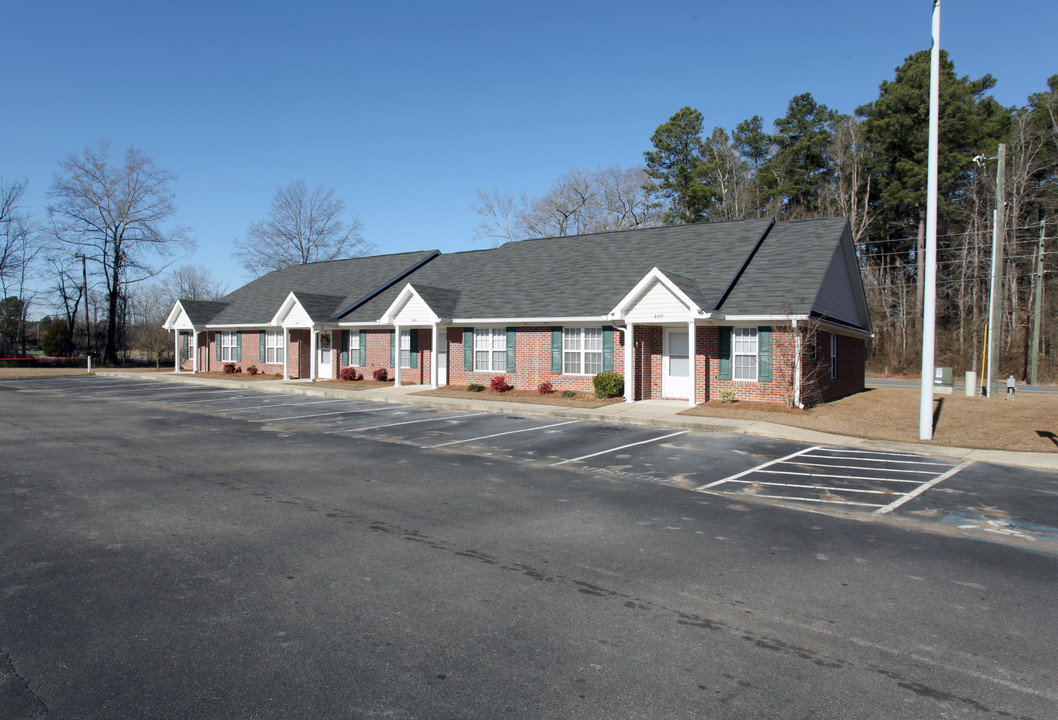 Sunnybrook Apartments in Fayetteville, NC - Building Photo