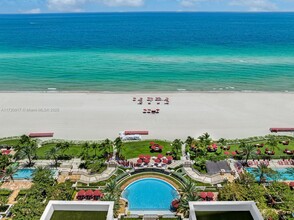 17901 Collins Ave in Sunny Isles Beach, FL - Building Photo - Building Photo