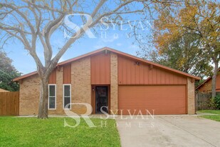 2916 White Oak Ln in Bedford, TX - Building Photo
