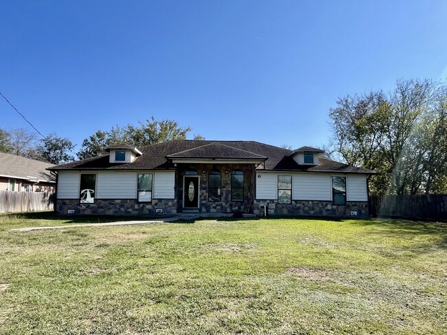 property at 13203 US-59