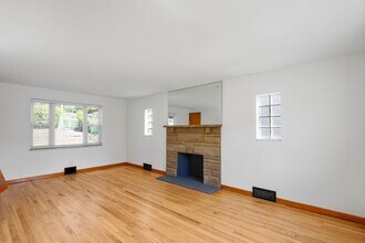 291 Pheasant Dr in Pittsburgh, PA - Building Photo - Building Photo