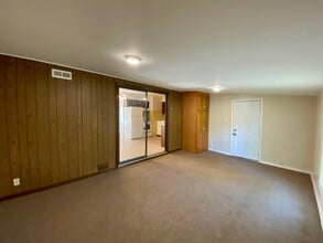 10714 Cambridge Ave in Kansas City, MO - Building Photo - Building Photo