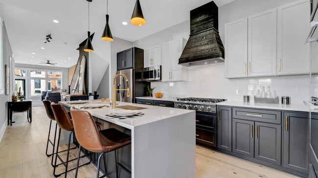 property at 2613 Fleet St