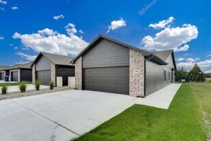 4826 N Vassar Ave in Wichita, KS - Building Photo