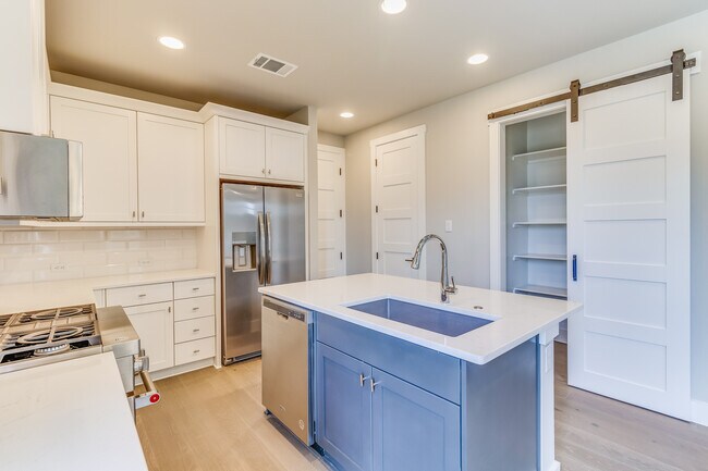 311 E Evergreen St in San Antonio, TX - Building Photo - Building Photo