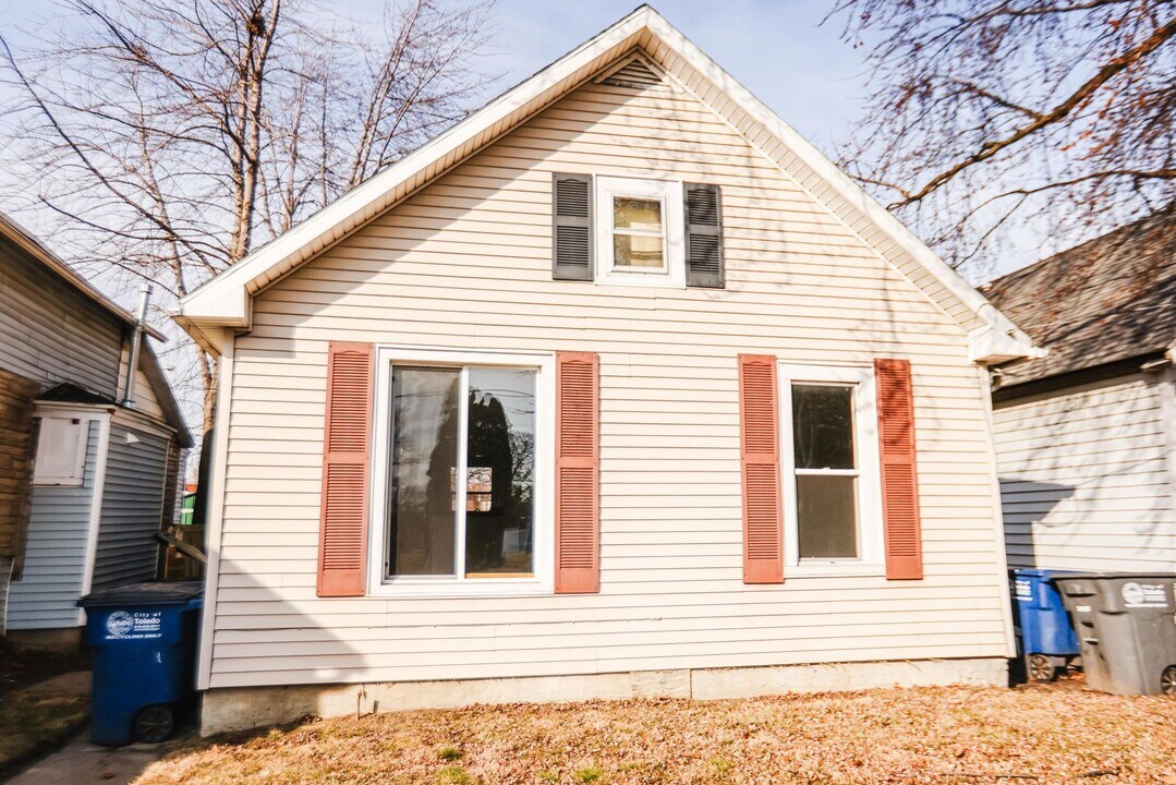 1615 Starr Ave in Toledo, OH - Building Photo