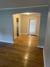 9819 S Clyde Ave in Chicago, IL - Building Photo - Building Photo