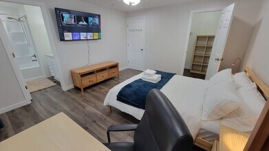 8029 240th St SW in Edmonds, WA - Building Photo - Building Photo