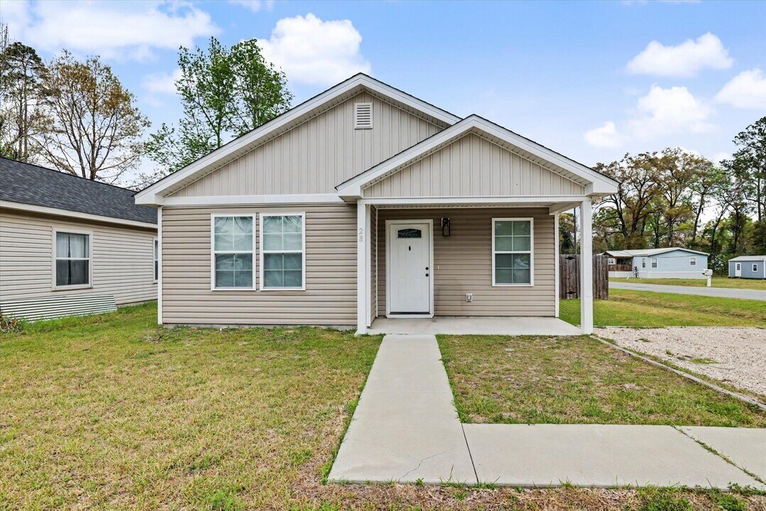 28 Sudai St in Crawfordville, FL - Building Photo