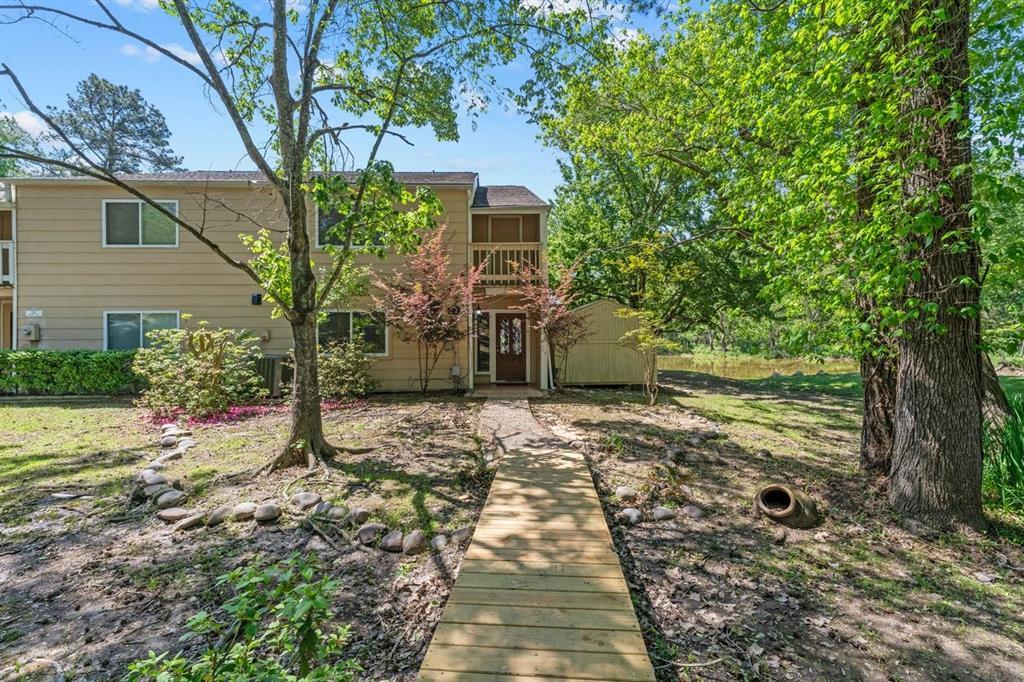 232 Waters Edge in Huntsville, TX - Building Photo