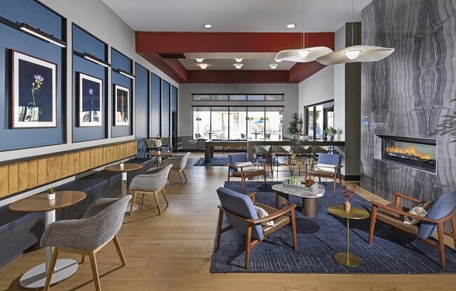 67 Flats in Glendale, AZ - Building Photo - Building Photo