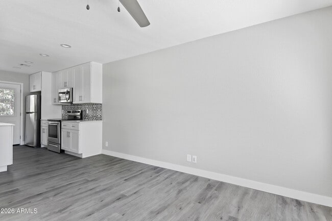 35 W Medlock Dr in Phoenix, AZ - Building Photo - Building Photo