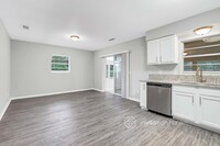 7845 Old Kings Rd S in Jacksonville, FL - Building Photo - Building Photo