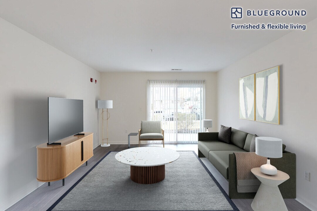 200 Avalon Dr in Bedford, MA - Foto de edificio