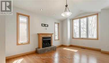 1 Huntington Terrace in St Thomas, ON - Building Photo - Building Photo