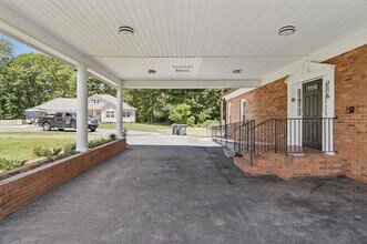 216 Legion Dr, Unit B in Stanley, NC - Building Photo - Building Photo
