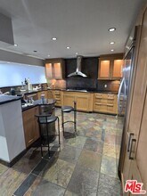 5352 Calatrana Dr in Los Angeles, CA - Building Photo - Building Photo