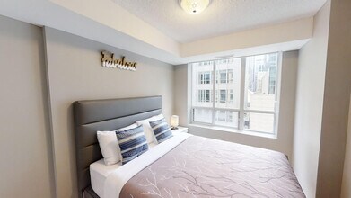 1104-140 Simcoe St in Toronto, ON - Building Photo - Building Photo
