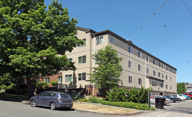 Conservatory Place Apartments II in Tacoma, WA - Building Photo - Building Photo