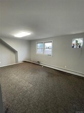 19 5th Ave in Westbury, NY - Building Photo - Building Photo