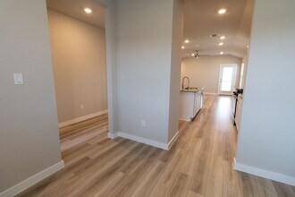 325 Coda Xing in Georgetown, TX - Building Photo - Building Photo