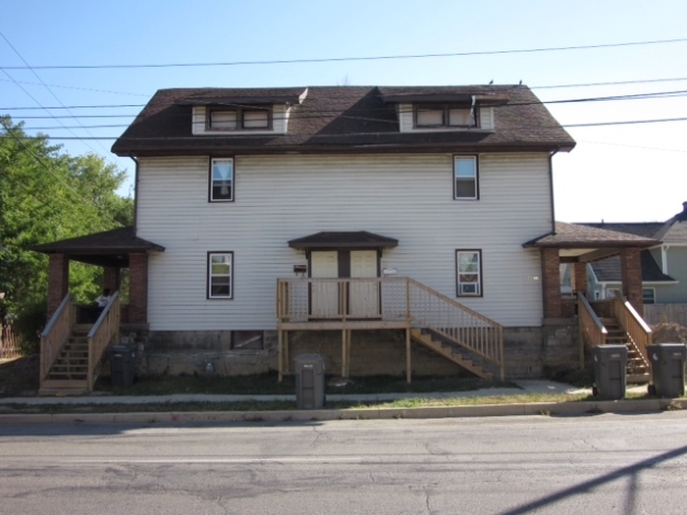 4811 E Michigan St in Indianapolis, IN - Foto de edificio