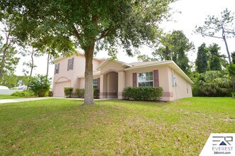 19 Burgess Pl in Palm Coast, FL - Building Photo - Building Photo