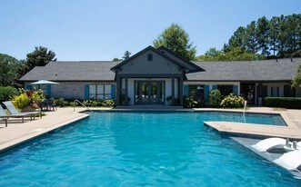 The Lakes Apartments in Columbus, GA - Building Photo