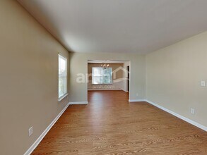 3073 Running River Ct in Douglasville, GA - Foto de edificio - Building Photo