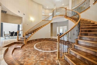 5027 Creekmont Dr in Houston, TX - Building Photo - Building Photo