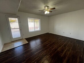 501 Lassen Ct SE in Albuquerque, NM - Building Photo - Building Photo