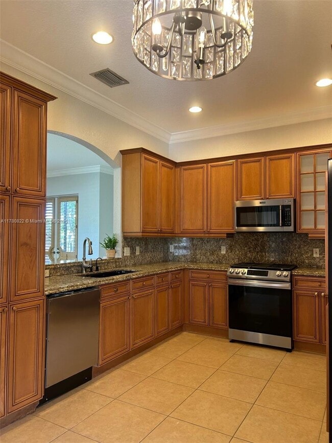 240 Isle Verde Way