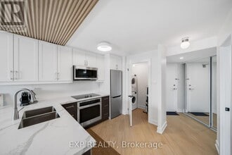 77-1977 Maitland Pl in Toronto, ON - Building Photo - Building Photo