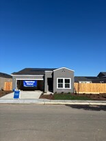 6088 E Giavanna Ave in Fresno, CA - Building Photo