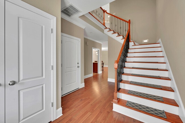 2401 Dovedale Ct in Greenville, NC - Building Photo - Building Photo