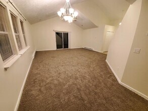 2069 Rolling Meadows Ln, Unit 2069 in Akron, OH - Building Photo - Building Photo