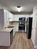 8444 Chisholm Rd in Pensacola, FL - Building Photo