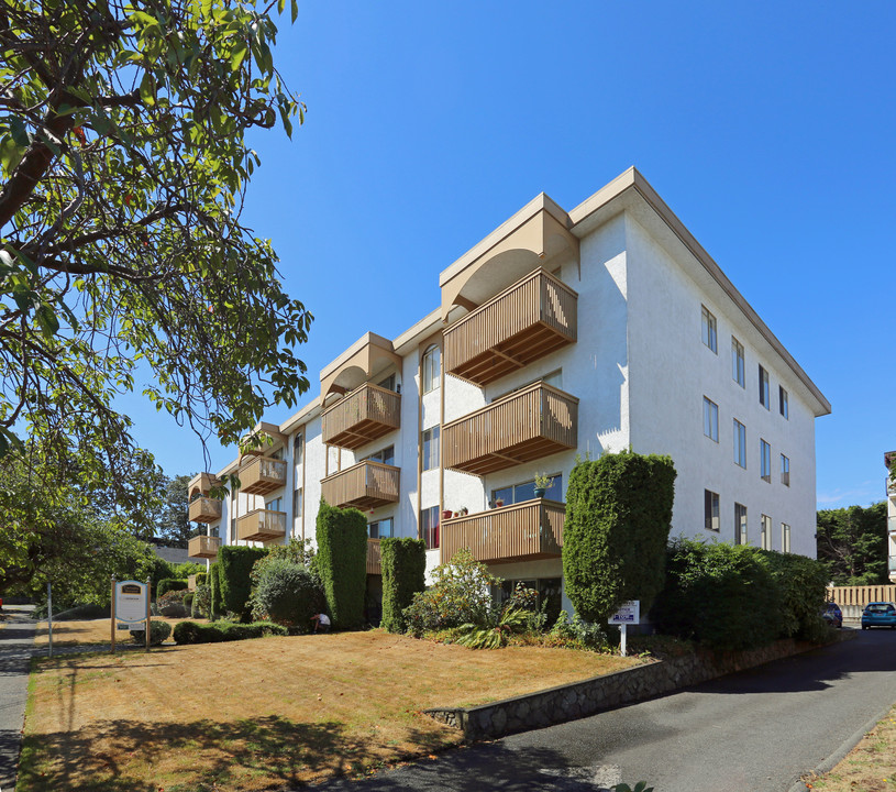 Carnaby Terrace in Victoria, BC - Building Photo