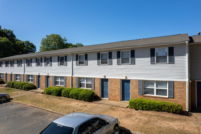 Belton Woods in Anderson, SC - Building Photo - Primary Photo