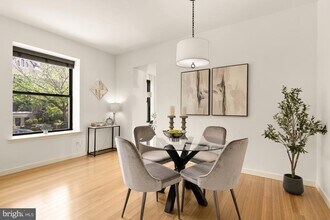 1320 21st St NW in Washington, DC - Foto de edificio - Building Photo