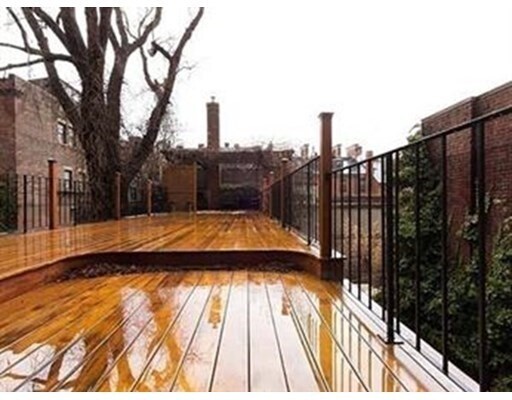 14 Chestnut St in Boston, MA - Building Photo