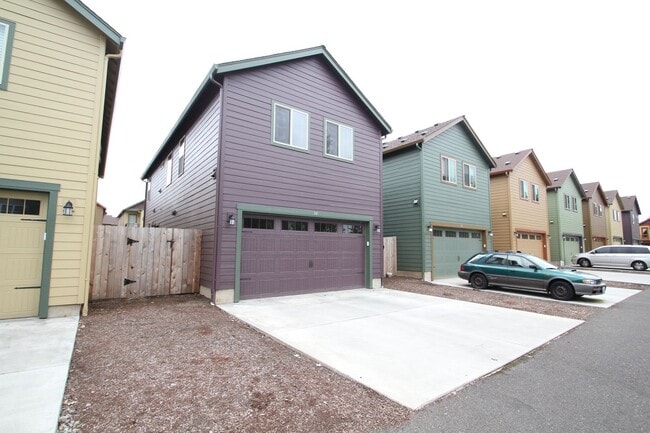134 NW 76th St in Vancouver, WA - Foto de edificio - Building Photo