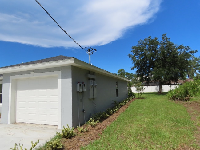 17 Riddle Dr in Palm Coast, FL - Building Photo - Building Photo
