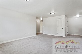 909 S Main St in Layton, UT - Building Photo - Building Photo