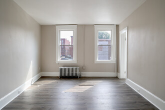 The Residences at Elm Street in Manchester, NH - Foto de edificio - Interior Photo