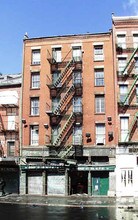 115 South St in New York, NY - Building Photo - Building Photo